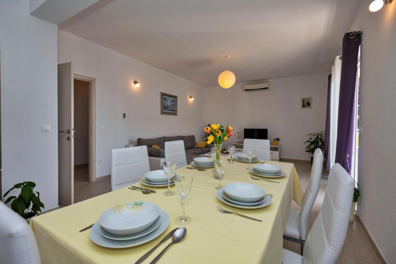 With Big And Free Private Parking Appartement *